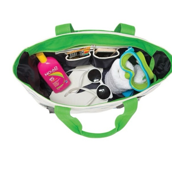 🆕Ame & Lulu Land to Sand Beach Tote. NWT - Picture 3 of 16